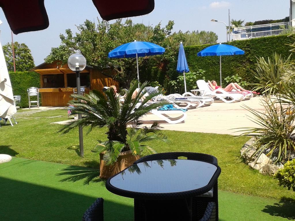 Hotel Fornaci Пескьера-дель-Гарда Экстерьер фото
